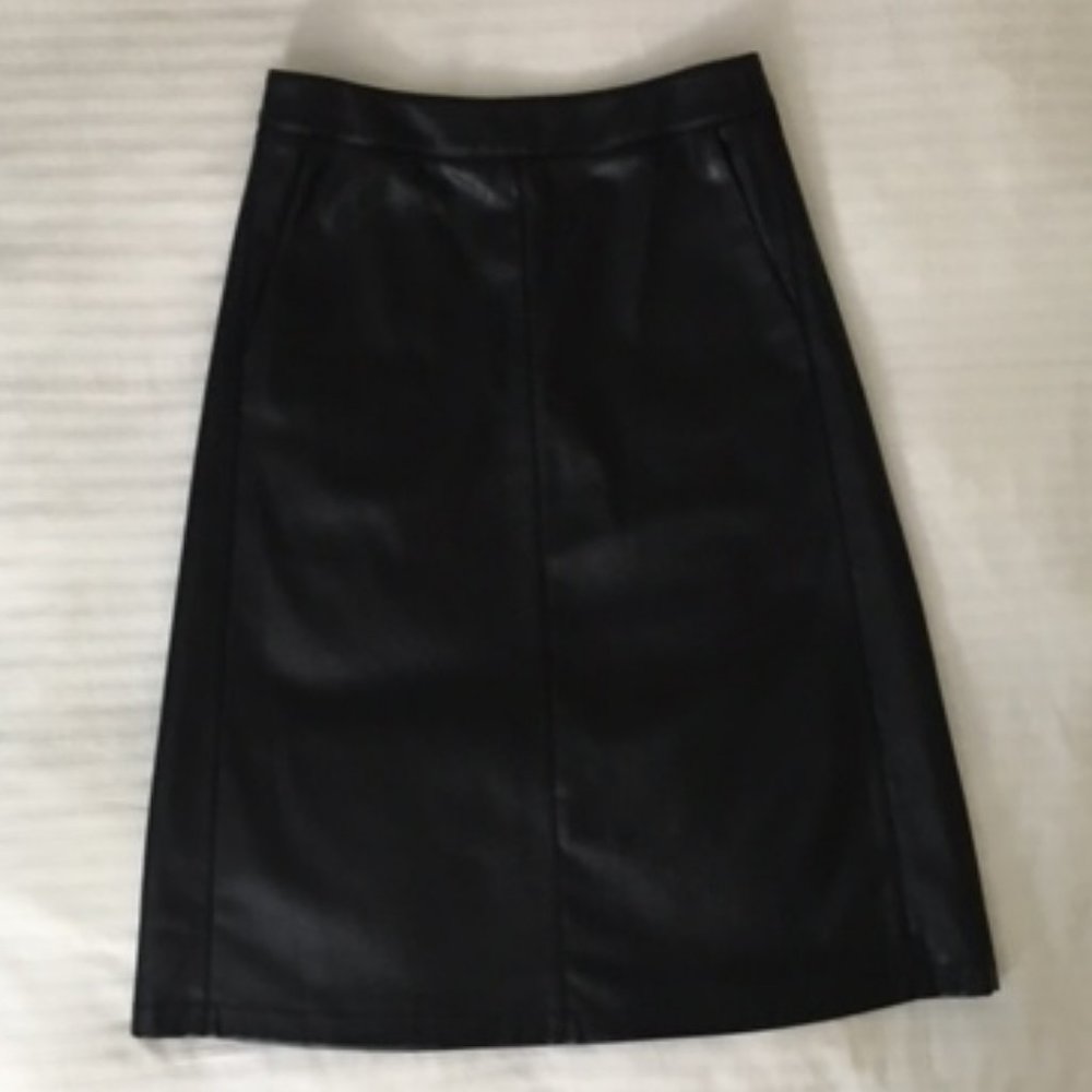 Calf Length Faux Leather Skirt - Black - Size 4/6